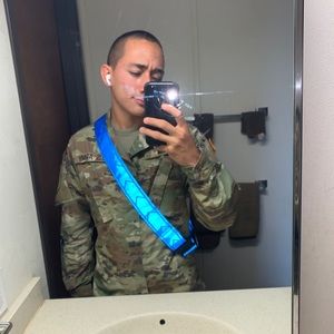 Meet your Posher, Jason